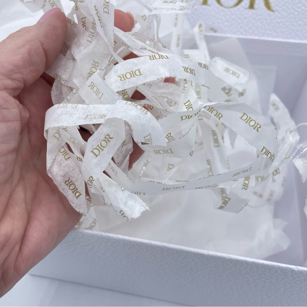 Dior Parfums Presentation Box OS White - Picture 6 of 10